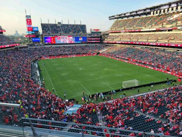 Lincoln Financial Field, section: m9, row: 15, seat: 20