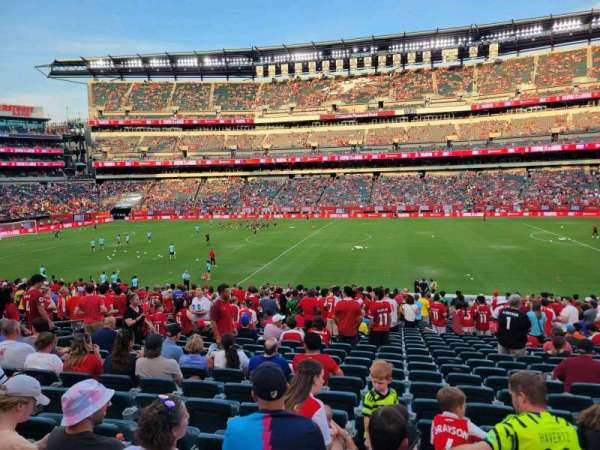 Lincoln Financial Field, section: 102, row: 27, seat: 13