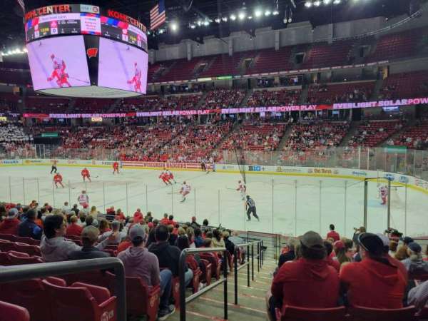 Kohl Center, section: 105, row: P, seat: 10