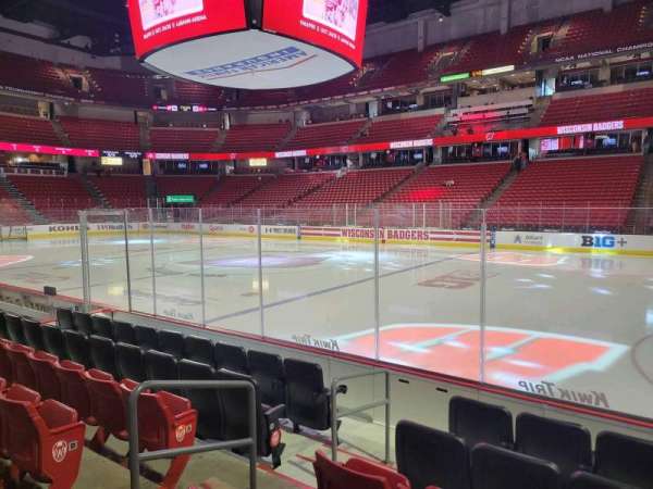 Kohl Center, section: 120, row: d, seat: 10