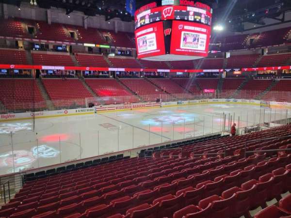 Kohl Center, section: 110, row: q, seat: 14
