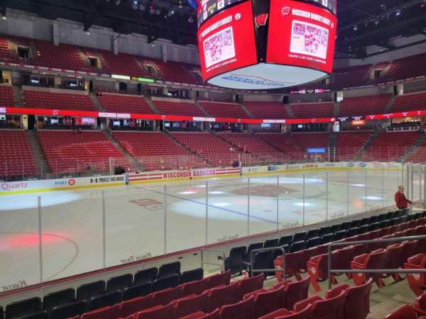 Kohl Center, section: 110, row: g, seat: 7