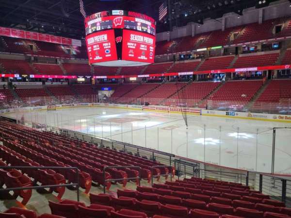 Kohl Center, section: 105, row: p, seat: 4