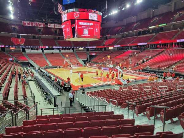 Kohl Center, section: 103, row: j, seat: 6