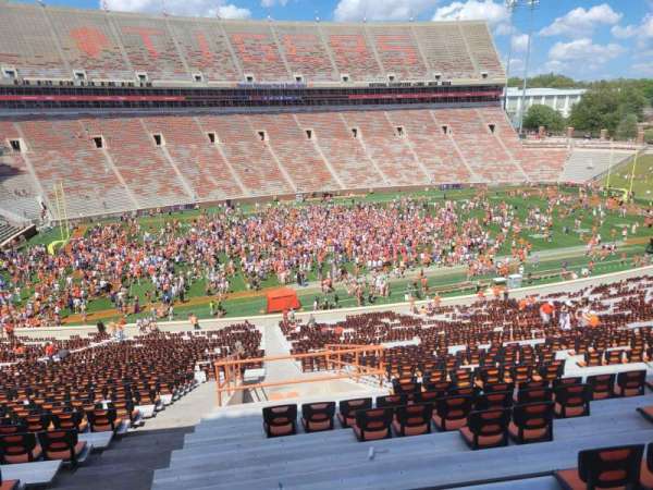 Memorial Stadium, Clemson, section: uh, row: t, seat: 5
