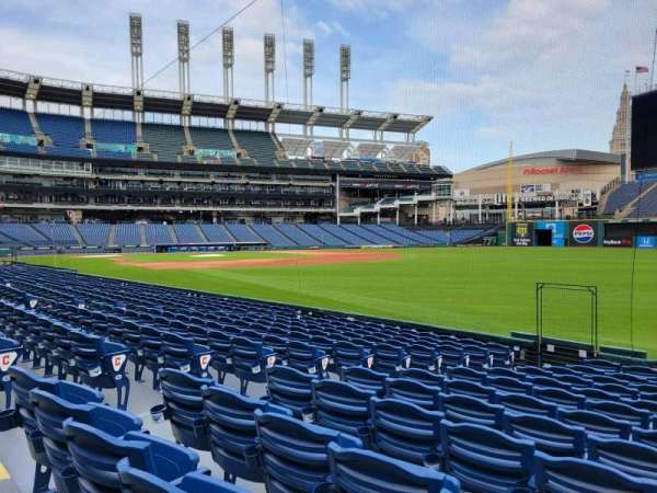 Progressive Field, section: 125, row: M, seat: 18