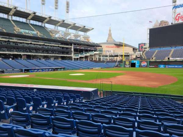 Progressive Field, section: 138, row: s, seat: 5