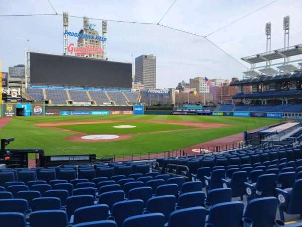 Progressive Field, section: 152, row: u, seat: 5