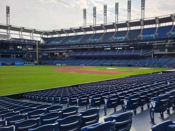 Progressive Field, section: 172, row: s, seat: 5