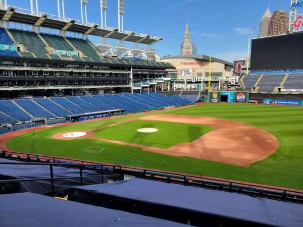 Progressive Field, section: 338, row: h, seat: 5
