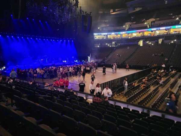CHI Health Center Omaha, section: 121, row: 10, seat: 10