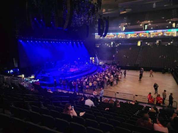 CHI Health Center Omaha, section: 122, row: 18, seat: 11