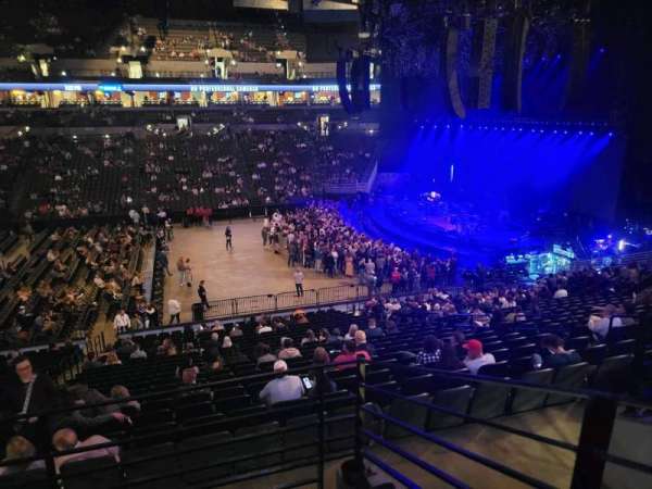 CHI Health Center Omaha, section: 104, row: dd, seat: 18