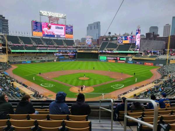 Target Field, section: H, row: 7, seat: 1