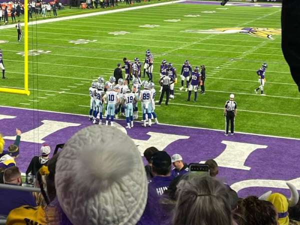 U.S. Bank Stadium, section: 140, row: 15, seat: 18