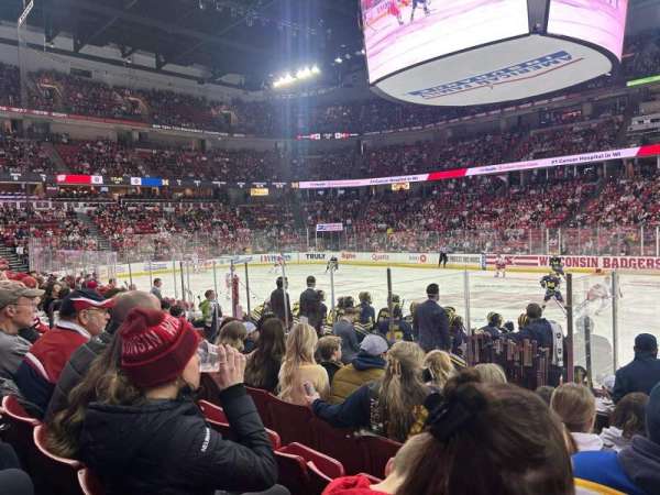 Kohl Center, section: 221, row: G, seat: 7