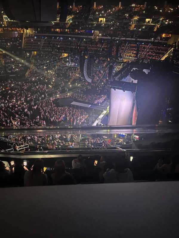 Kia Center, section: 206, row: 6, seat: 5