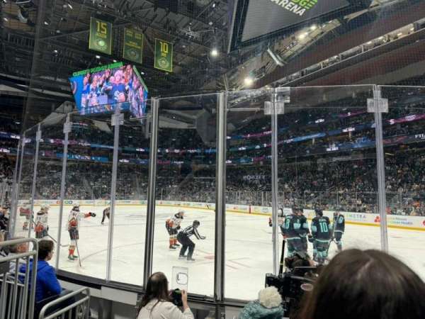Climate Pledge Arena, section: 22, row: E, seat: 7