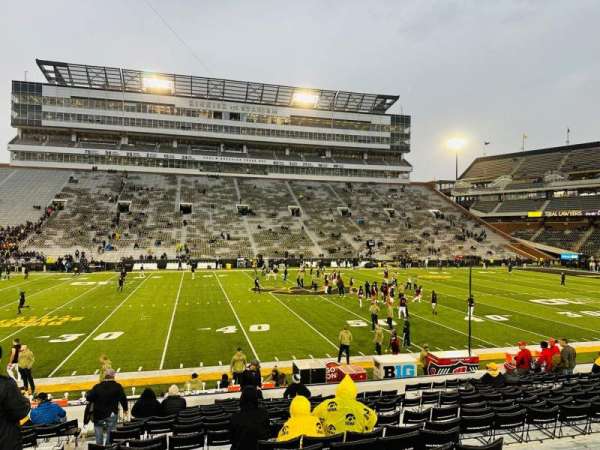 Kinnick Stadium, section: 106, row: 22, seat: 26