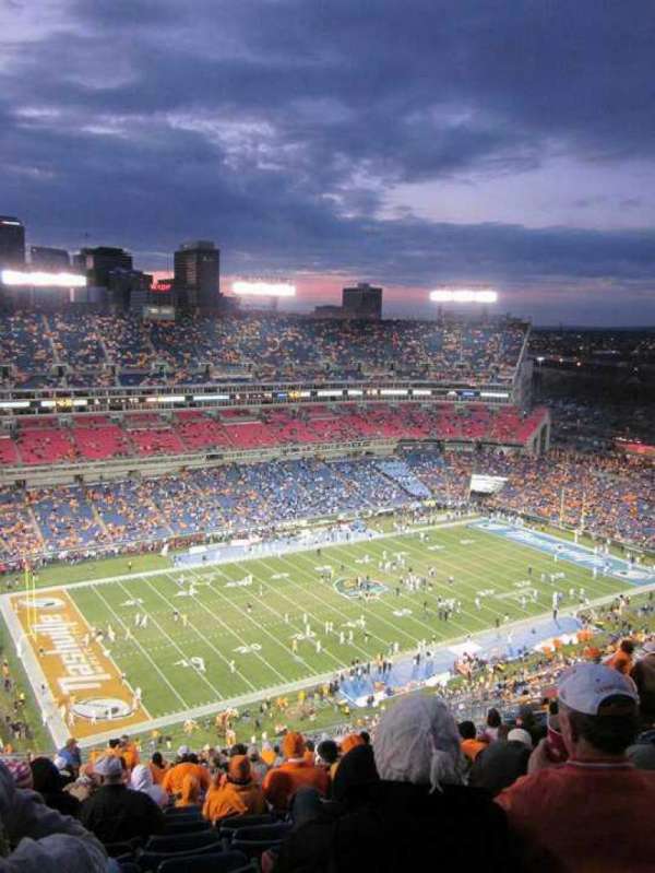 Nissan Stadium, section: 317, row: W, seat: 17