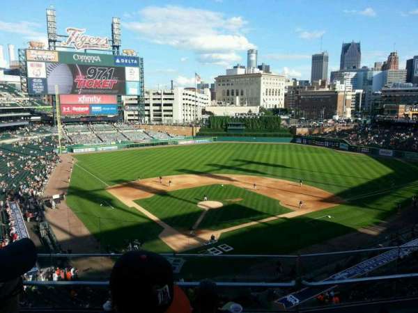 Comerica Park, section: 326, row: D, seat: 10
