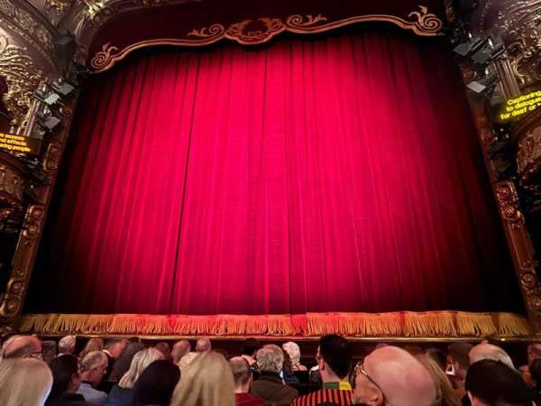 Apollo Theatre, section: Stalls, row: G, seat: 9