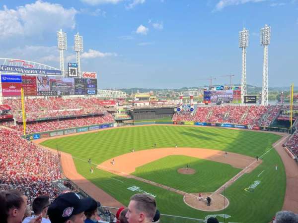 Great American Ball Park, section: 422, row: E, seat: 9