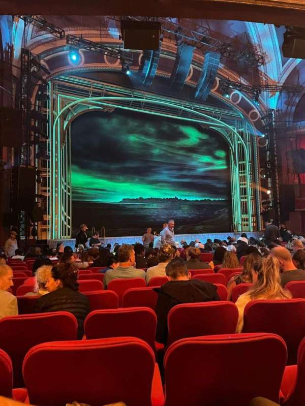Broadway Theatre - 53rd Street, section: Orchestra L, row: Q, seat: 18