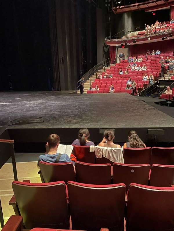 Vivian Beaumont Theater, section: Orchestra L, row: G, seat: 111