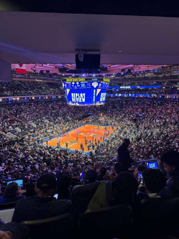Madison Square Garden, section: 206, row: 6, seat: 14