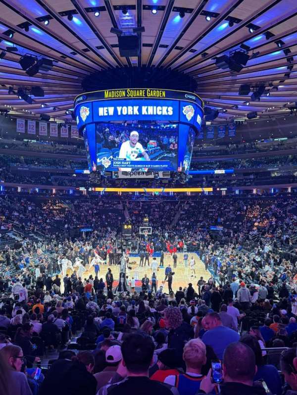Madison Square Garden, section: 102, row: 14, seat: 17