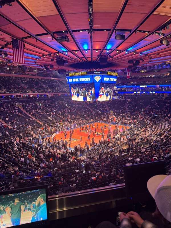 Madison Square Garden, section: 220, row: 2, seat: 12