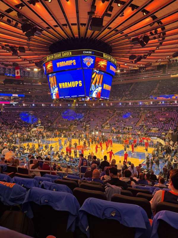 Madison Square Garden, section: 109, row: 19, seat: 6