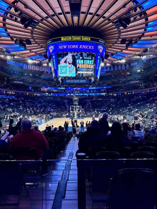 Madison Square Garden, section: 112, row: 6, seat: 8