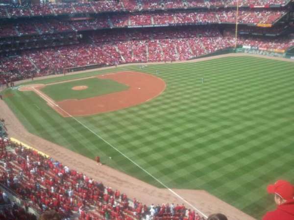 Busch Stadium, section: 332, row: 4, seat: 13