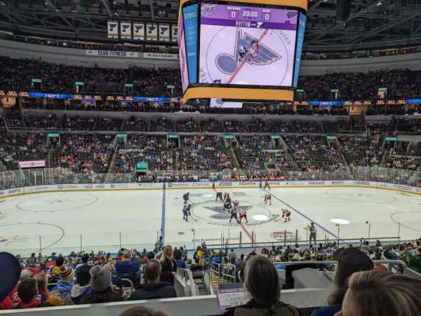 Enterprise Center, section: 117T, row: DD, seat: 3
