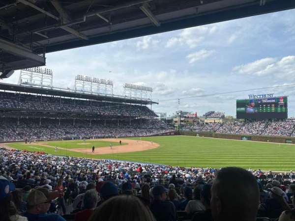 Wrigley Field, section: 230, row: 11, seat: 3