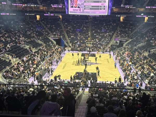 Chase Center, section: 127, row: 6, seat: 8
