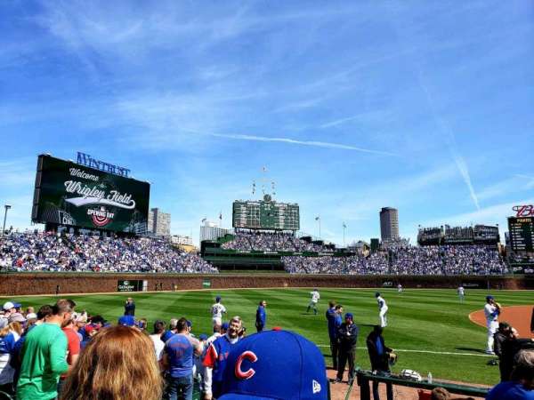 Wrigley Field, section: 9, row: 10, seat: 10