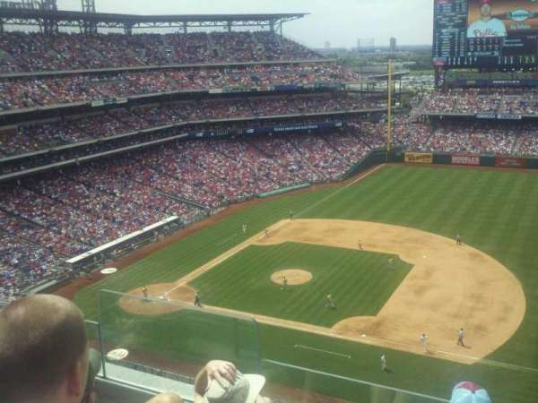 Citizens Bank Park, section: 413, row: 4, seat: 21