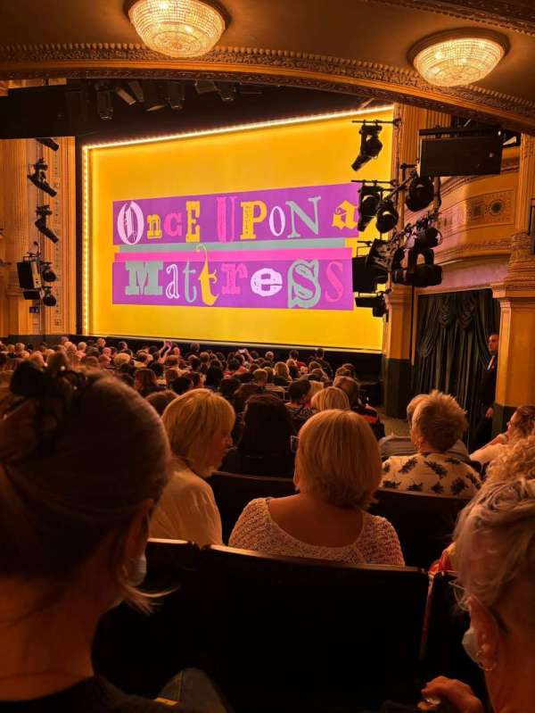 Hudson Theatre, section: Orchestra R, row: Q, seat: 8