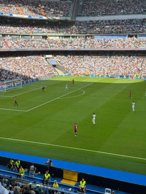 Santiago Bernabéu Stadium, section: 301, row: 2, seat: 17