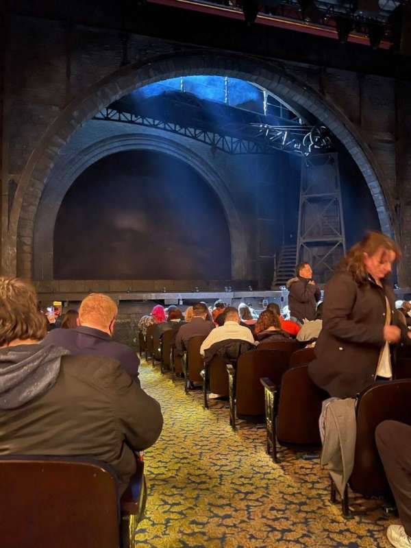 Lunt-Fontanne Theatre, section: Orchestra L, row: N, seat: 1