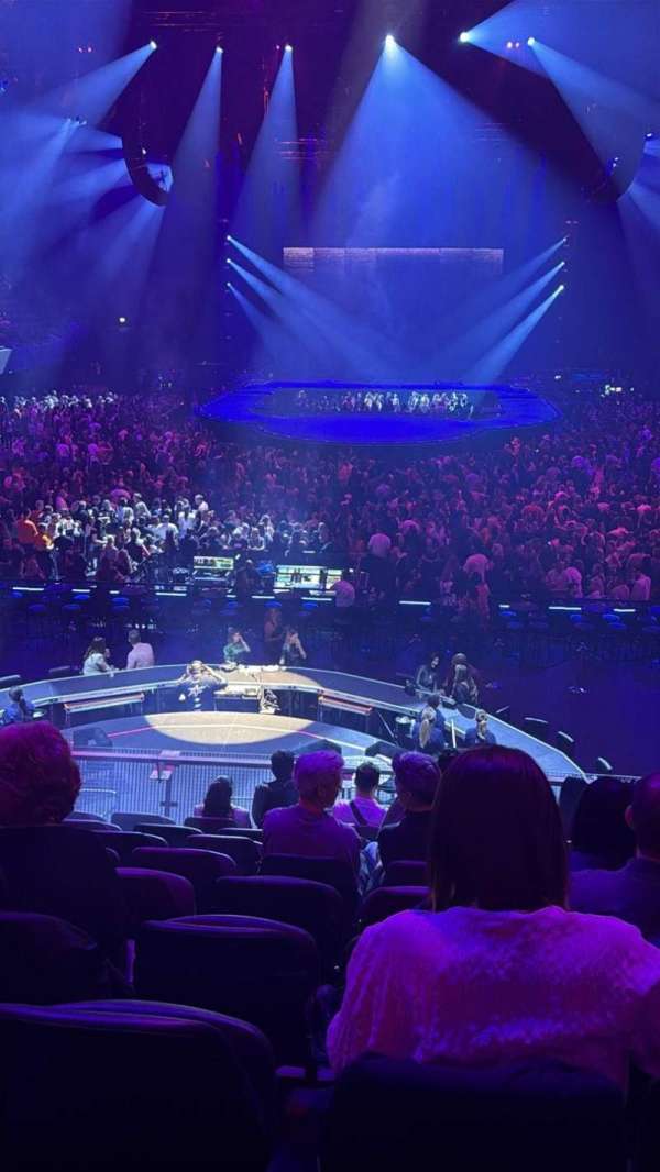 Ziggo Dome, section: 106, row: 9, seat: 209