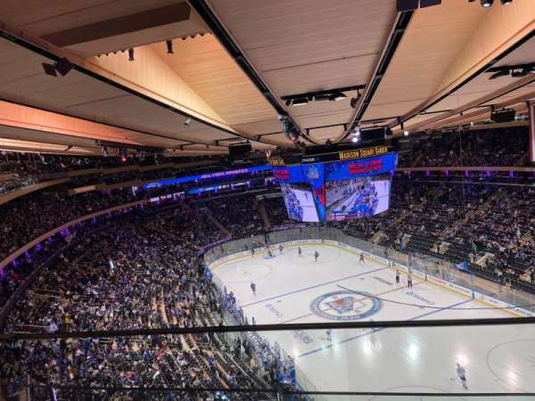 Madison Square Garden, section: 318, row: 2