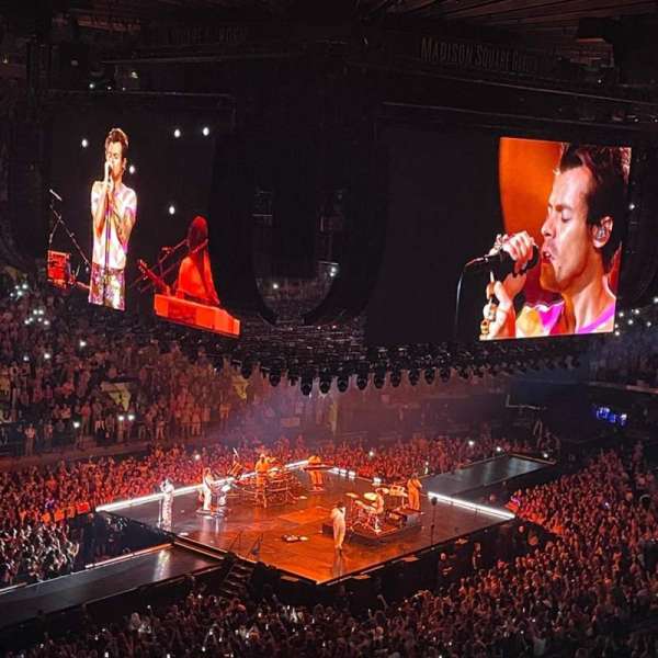 Madison Square Garden, section: 208, row: 7, seat: 9