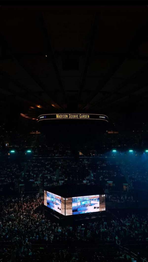 Madison Square Garden, section: 211, row: 4, seat: 12
