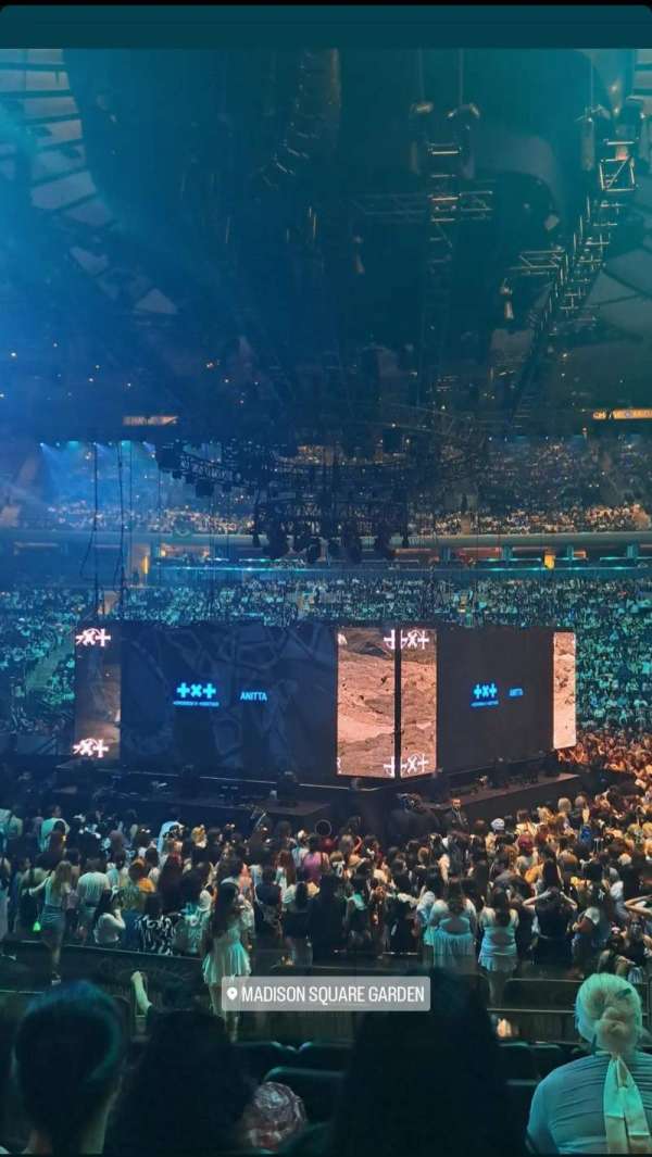 Madison Square Garden, section: 117, row: 9, seat: 14
