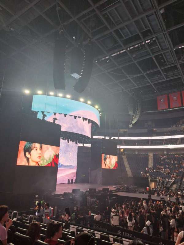 UBS Arena, section: 116, row: 11, seat: 1