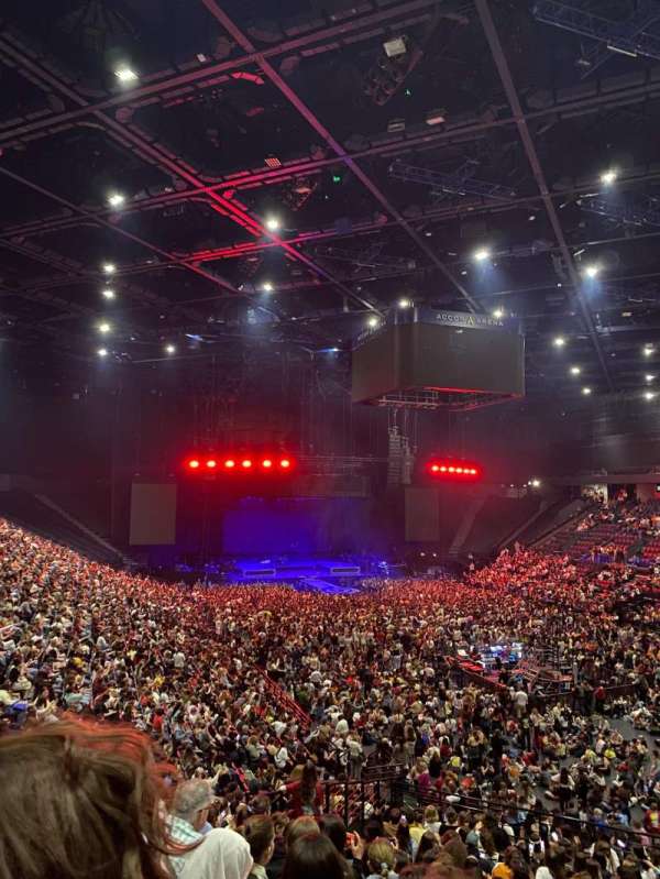 Accor Arena, section: Gradin T, row: 4, seat: 3